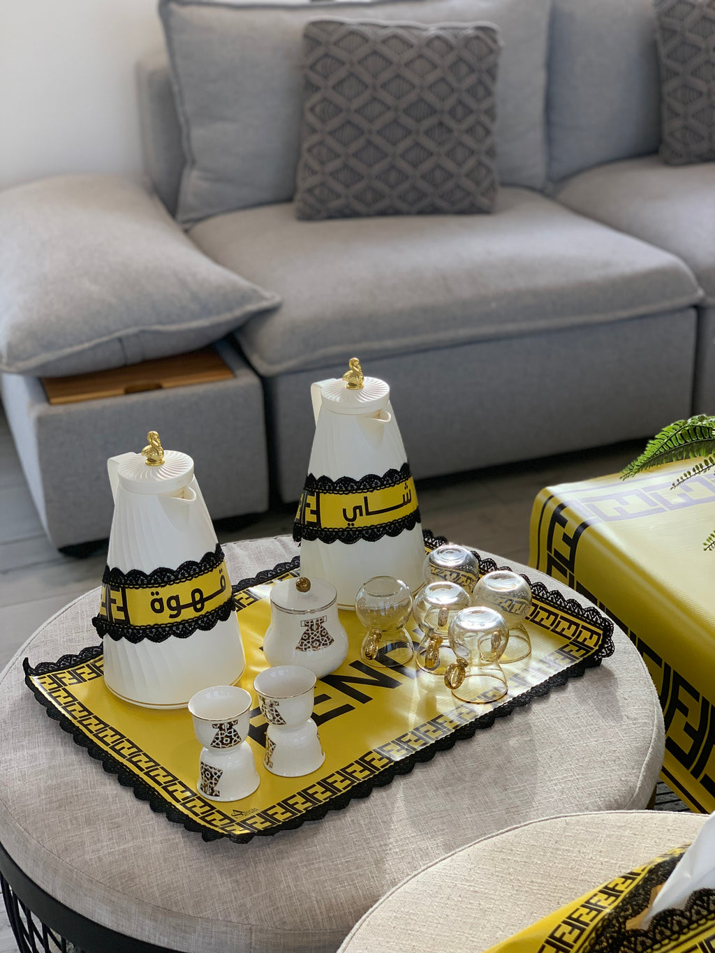 طقم ضيافة بتشكيلة فندي