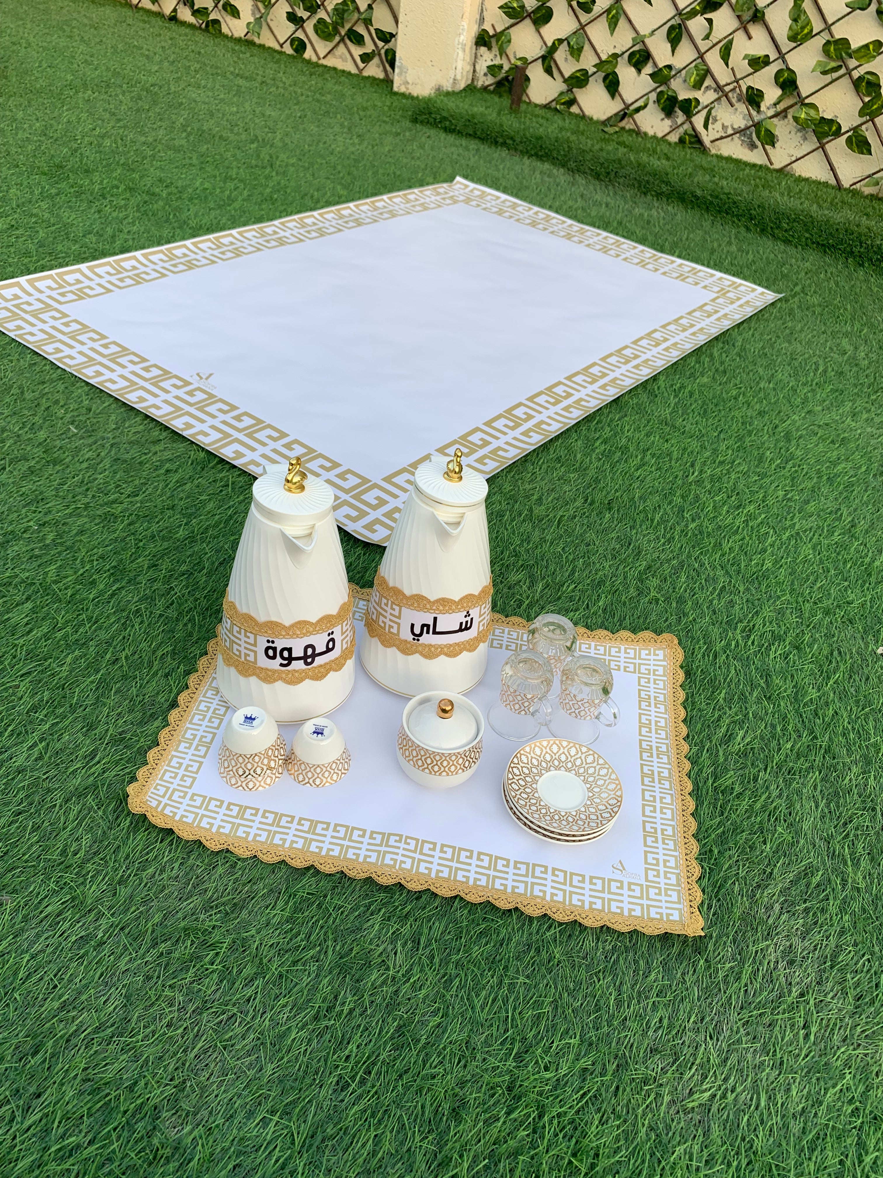 ‏سفرة ضيافة الشاي والقهوة ￼