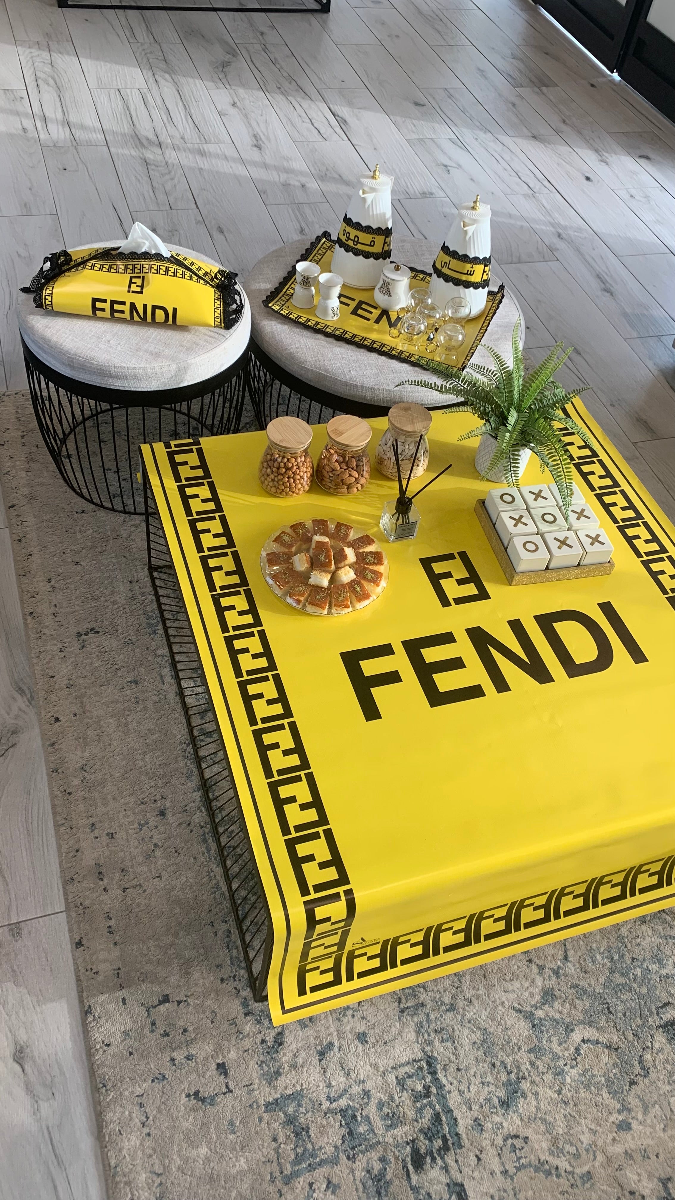 طقم ضيافة بتشكيلة فندي